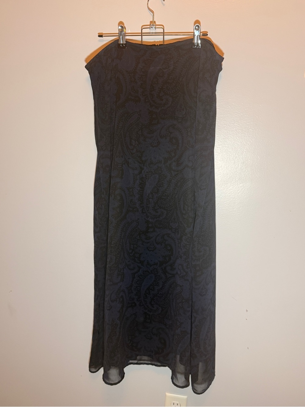 Elegant Black and Blue Paisley Maxi Skirt
